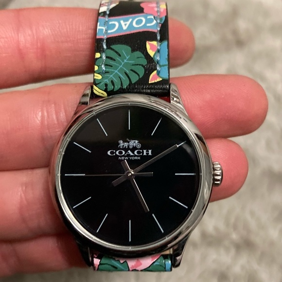 Coach watch - Picture 2 of 4